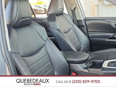 Used 2022 Toyota RAV4 XLE Premium FWD image 30