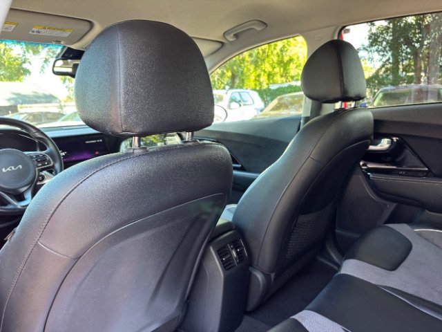 Used 2022 Kia Niro EX FWD image 15