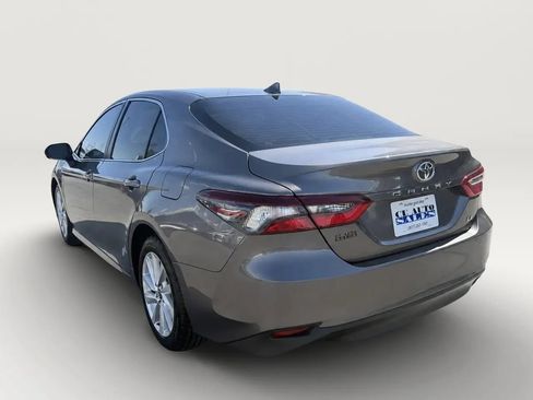 Used 2024 Toyota Camry LE FWD image 5