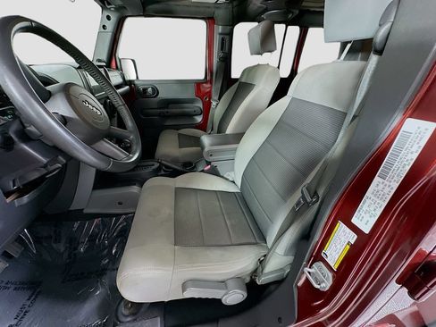 Used 2010 Jeep Wrangler Unlimited Sport RWD image 5