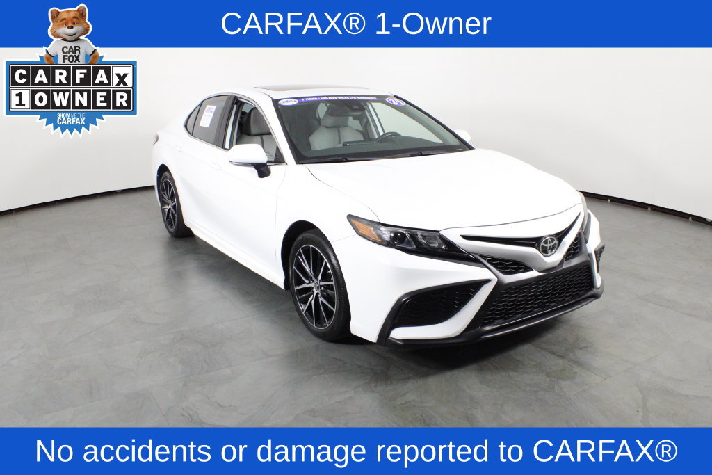 Used 2024 Toyota Camry SE w/ Convenience Package FWD image 4