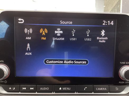 Used 2024 Nissan Sentra SV w/ Lighting Package image 5