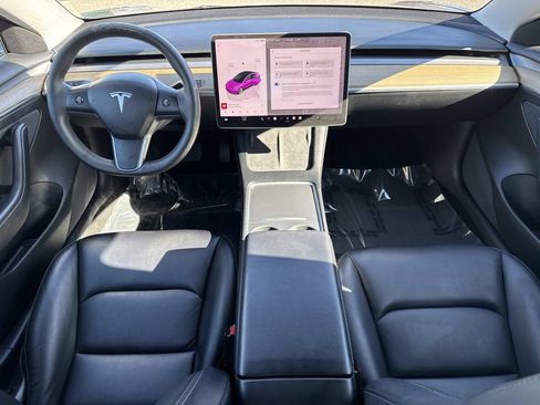 Used 2023 Tesla Model 3 Standard Range image 16