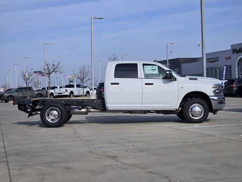 New 2026 RAM 3500 Tradesman w/ Chrome Appearance Group A image 7