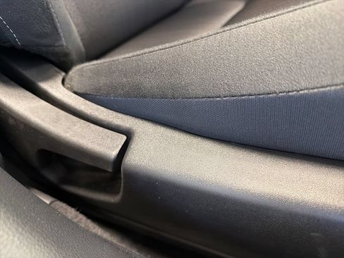 Used 2025 Nissan Altima 2.5 SV FWD image 31