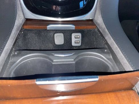 Used 2019 Cadillac Escalade Luxury image 13