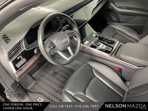Used 2019 Audi Q8 Premium Plus w/ Premium Plus image 17