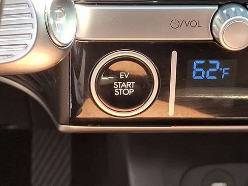 Used 2023 Hyundai Ioniq 5 SE image 27