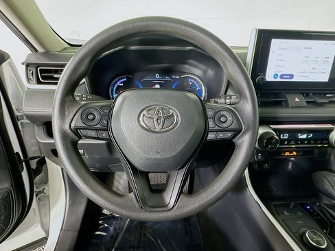 Used 2024 Toyota RAV4 XLE AWD/4WD image 15