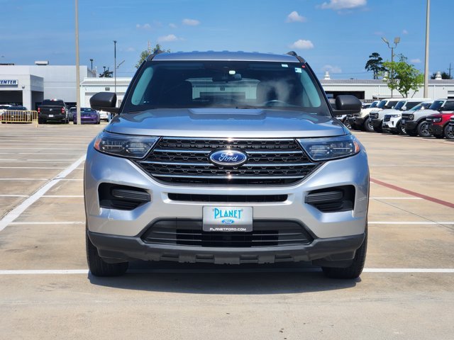 Used 2022 Ford Explorer XLT RWD image 2
