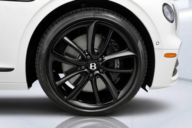 Used 2024 Bentley Flying Spur V8 AWD/4WD image 8