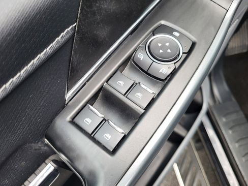 Certified 2022 Ford F150 XLT w/ Equipment Group 302A High image 18