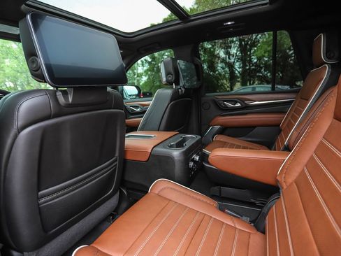 Used 2023 GMC Yukon Denali Ultimate AWD/4WD image 21