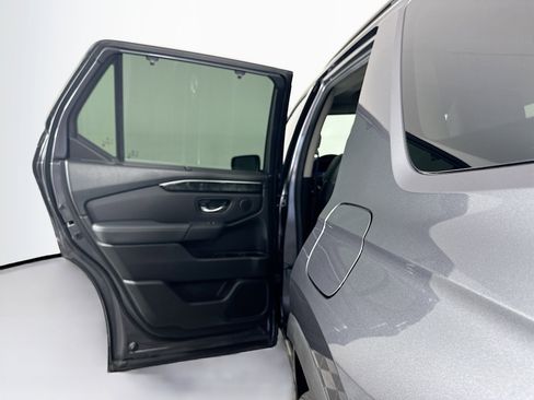 Used 2025 Honda Pilot Elite image 28