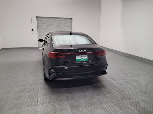 Used 2022 Kia Forte LXS FWD image 6
