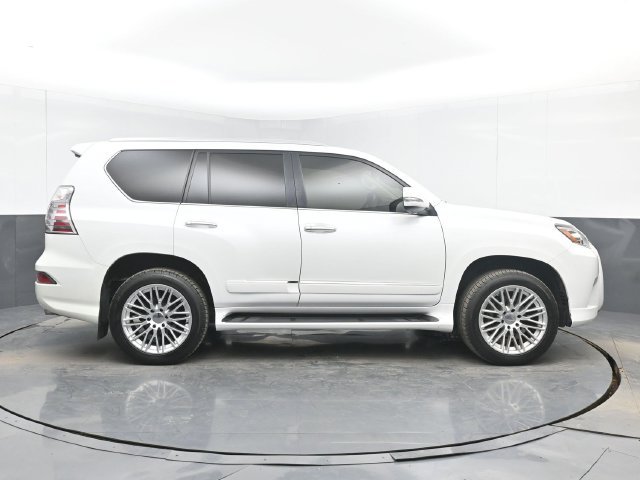 Used 2018 Lexus GX 460 Luxury w/ Preferred Accessory Package AWD/4WD image 11