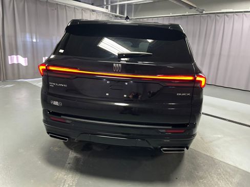 Used 2025 Buick Enclave Sport Touring image 6