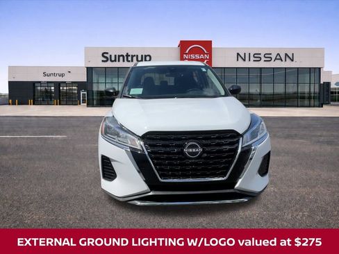 New 2025 Nissan Kicks Play S image 4