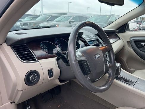 Used 2011 Ford Taurus SEL w/ 201A Rapid Spec Order Code image 9