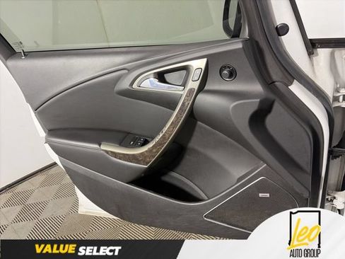 Used 2013 Buick Verano Leather FWD image 21