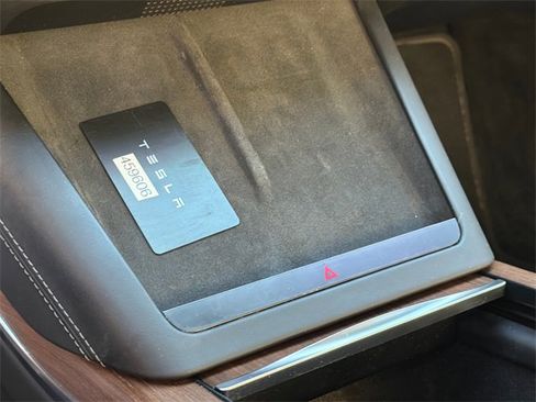Used 2022 Tesla Model S Base image 24