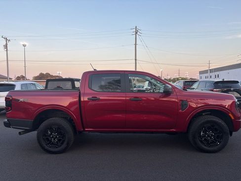 Used 2025 Ford Ranger XLT w/ Black Appearance Package AWD/4WD image 4