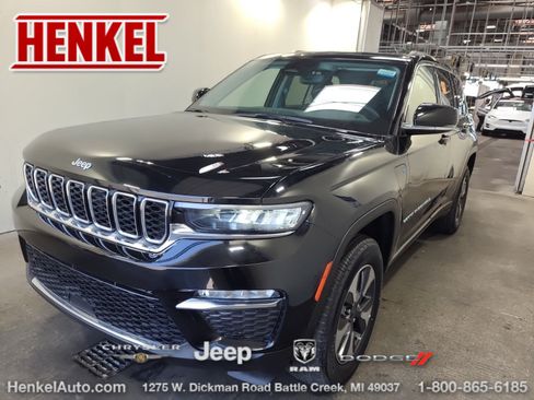 Used 2023 Jeep Grand Cherokee 4WD 4xe image 1