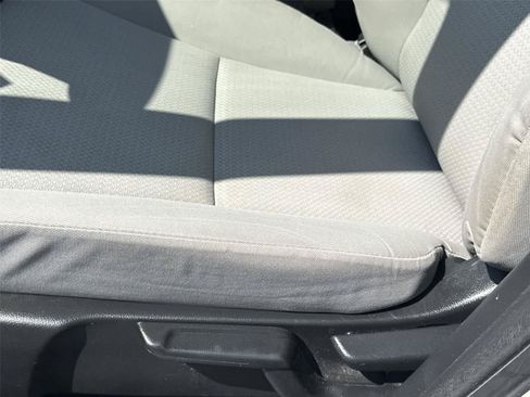 Used 2020 Honda HR-V LX image 13