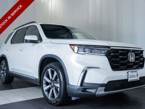 Used 2023 Honda Pilot Elite image 1