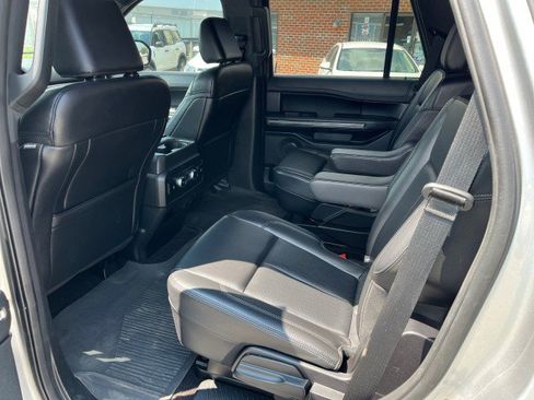 Used 2021 Ford Expedition XLT AWD/4WD image 15