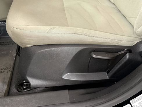 Used 2018 Ford Fiesta SE image 27