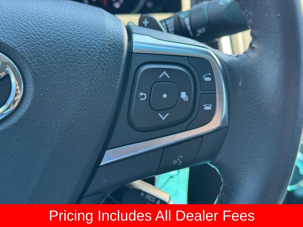 Used 2017 Toyota Camry SE FWD image 18