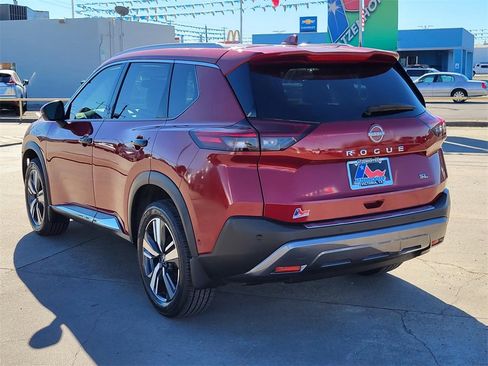 Used 2023 Nissan Rogue SL w/ SL Premium Package image 5