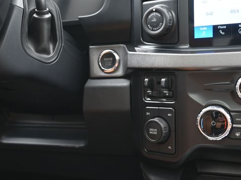 Used 2024 Ford F450 Platinum w/ FX4 Off-Road Package image 39