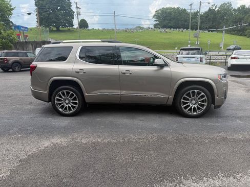 Used 2023 GMC Acadia Denali w/ Denali Ultimate Package FWD image 6