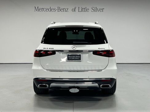 Used 2024 Mercedes-Benz GLS 450 4MATIC image 4