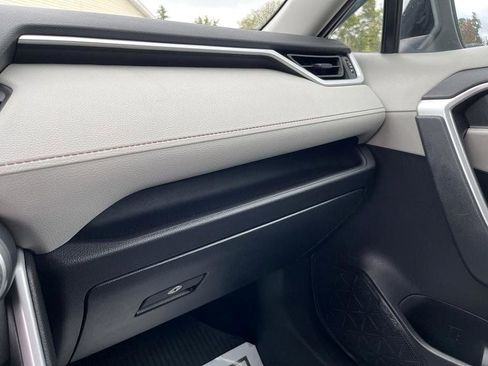 Used 2022 Toyota RAV4 XLE w/ Convenience Package image 37
