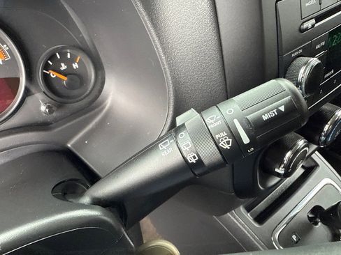 Used 2017 Jeep Patriot Sport image 28