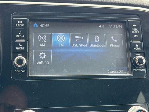 Used 2020 Mitsubishi Outlander ES image 11