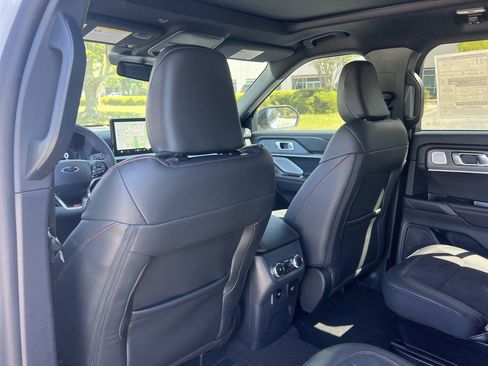 New 2026 Ford Explorer ST RWD image 19