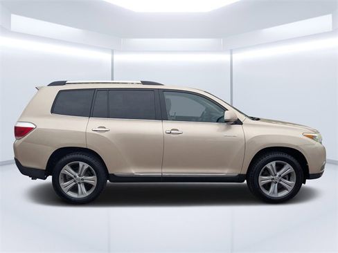 Used 2012 Toyota Highlander Limited image 2