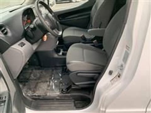 Used 2017 Nissan NV200 SV w/ Technology Package image 19