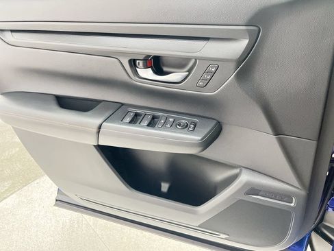 Used 2025 Honda CR-V Sport-L image 13