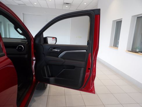 Used 2023 Chevrolet Colorado Z71 w/ Z71 Convenience Package 2 AWD/4WD image 21