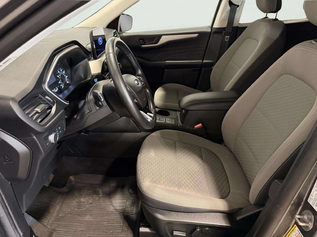 Used 2022 Ford Escape SE w/ Convenience Package AWD/4WD image 13