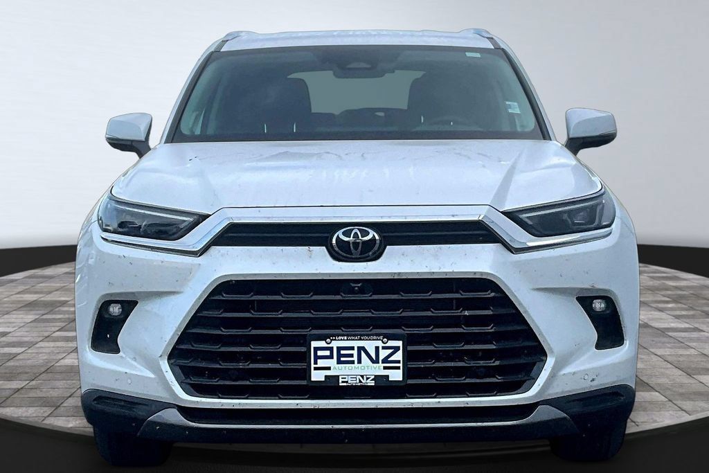 Used 2024 Toyota Grand Highlander AWD Hybrid image 2