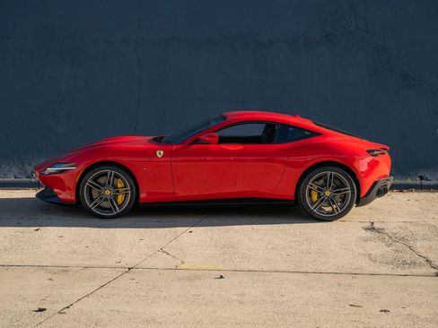 Certified 2024 Ferrari Roma image 3