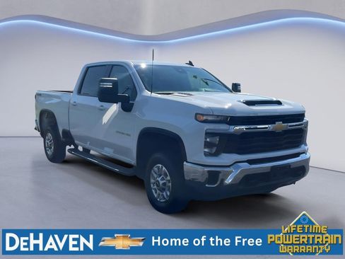 Used 2026 Chevrolet Silverado 2500 LT AWD/4WD image 8