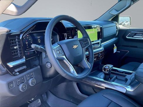 New 2026 Chevrolet Silverado 1500 LTZ w/ LTZ Premium Package AWD/4WD image 7