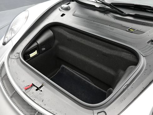 Used 2018 Porsche 911 GT3 RWD image 16